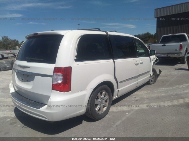 Photo 3 VIN: 2A4RR8DG2BR669408 - CHRYSLER TOWN & COUNTRY 