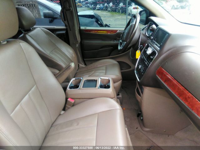 Photo 4 VIN: 2A4RR8DG2BR704304 - CHRYSLER TOWN & COUNTRY 