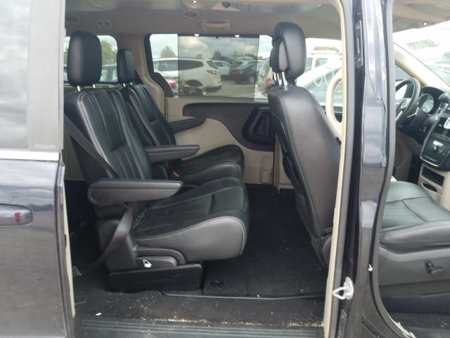 Photo 5 VIN: 2A4RR8DG2BR716162 - CHRYSLER TOWN & COU 