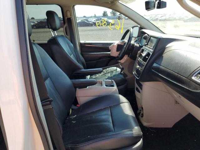 Photo 4 VIN: 2A4RR8DG2BR721829 - CHRYSLER TOWN & COU 