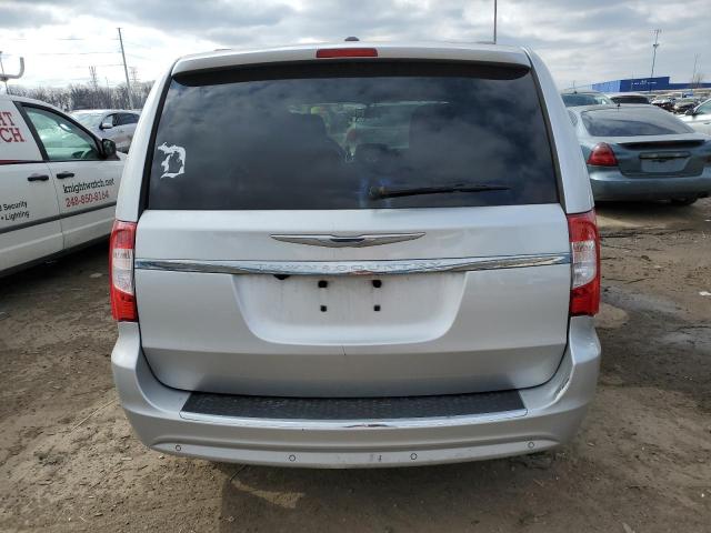 Photo 5 VIN: 2A4RR8DG2BR758945 - CHRYSLER TOWN & COU 