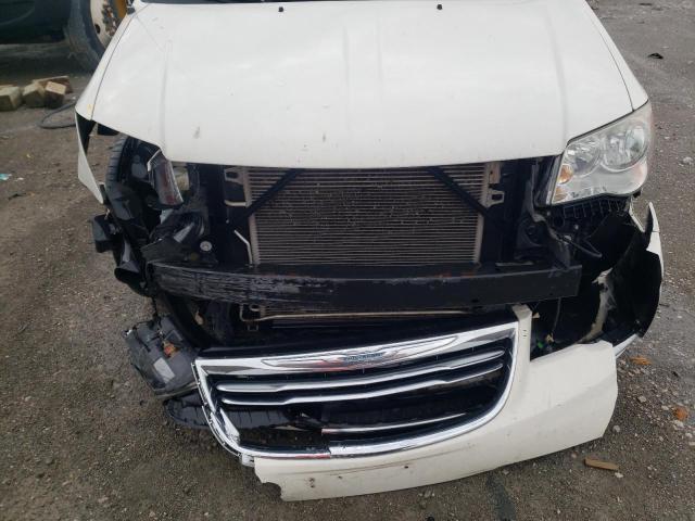 Photo 8 VIN: 2A4RR8DG2BR760081 - CHRYSLER TOWN & COU 