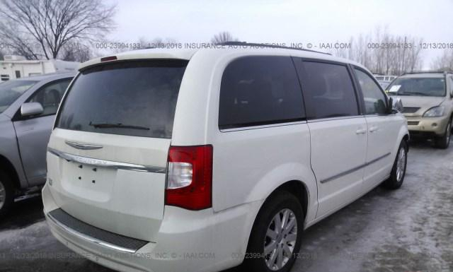 Photo 3 VIN: 2A4RR8DG2BR781903 - CHRYSLER TOWN AND COUNTRY 