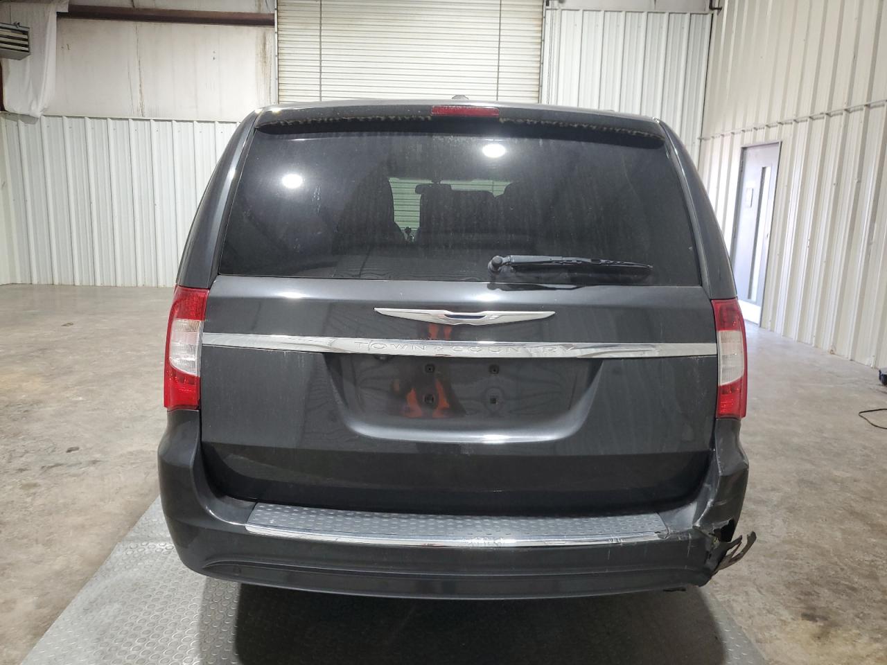 Photo 6 VIN: 2A4RR8DG3BR677369 - CHRYSLER TOWN & COUNTRY 