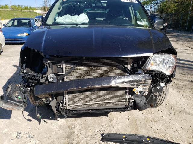 Photo 8 VIN: 2A4RR8DG3BR704103 - CHRYSLER TOWN &AMP COU 