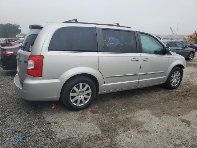 Photo 2 VIN: 2A4RR8DG3BR704795 - CHRYSLER TOWN & COU 