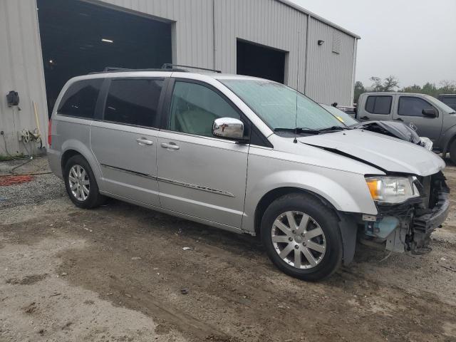 Photo 3 VIN: 2A4RR8DG3BR704795 - CHRYSLER TOWN & COU 