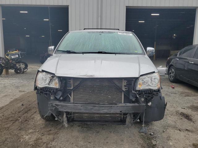 Photo 4 VIN: 2A4RR8DG3BR704795 - CHRYSLER TOWN & COU 