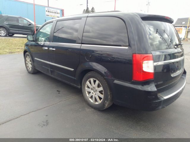 Photo 2 VIN: 2A4RR8DG3BR745041 - CHRYSLER TOWN & COUNTRY 