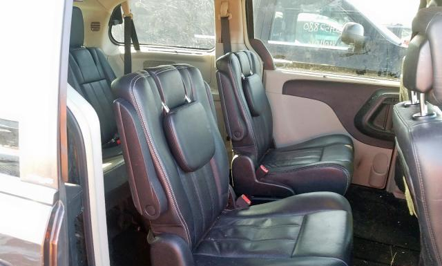 Photo 5 VIN: 2A4RR8DG3BR758372 - CHRYSLER TOWN AND COUNTRY 