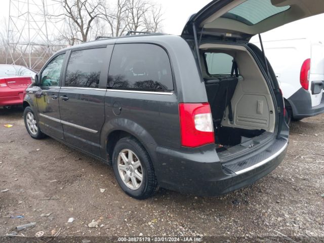 Photo 2 VIN: 2A4RR8DG3BR772224 - CHRYSLER TOWN & COU 