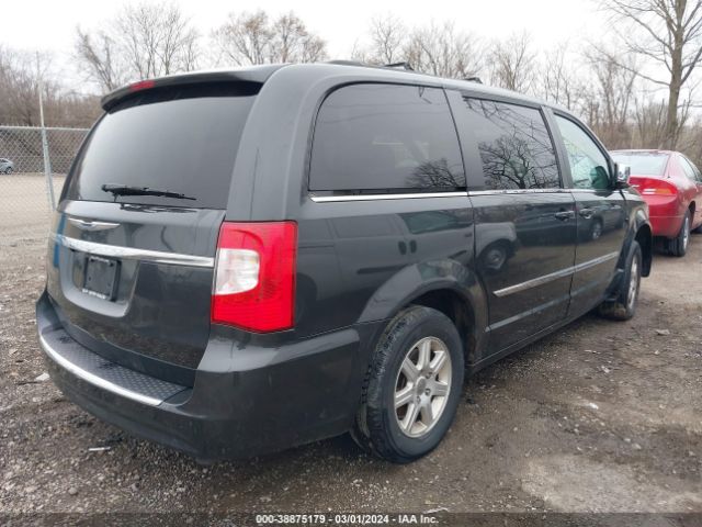 Photo 3 VIN: 2A4RR8DG3BR772224 - CHRYSLER TOWN & COU 