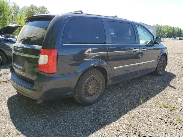 Photo 2 VIN: 2A4RR8DG4BR603796 - CHRYSLER TOWN & COU 