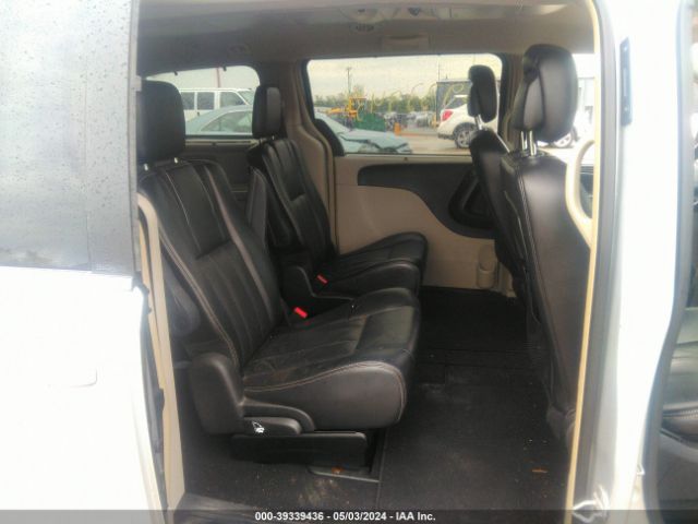 Photo 7 VIN: 2A4RR8DG4BR612854 - CHRYSLER TOWN & COUNTRY 