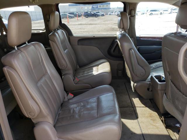 Photo 10 VIN: 2A4RR8DG4BR655560 - CHRYSLER TOWN & COU 