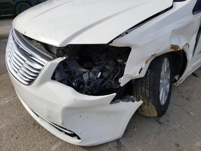 Photo 8 VIN: 2A4RR8DG4BR714641 - CHRYSLER TOWN &AMP COU 