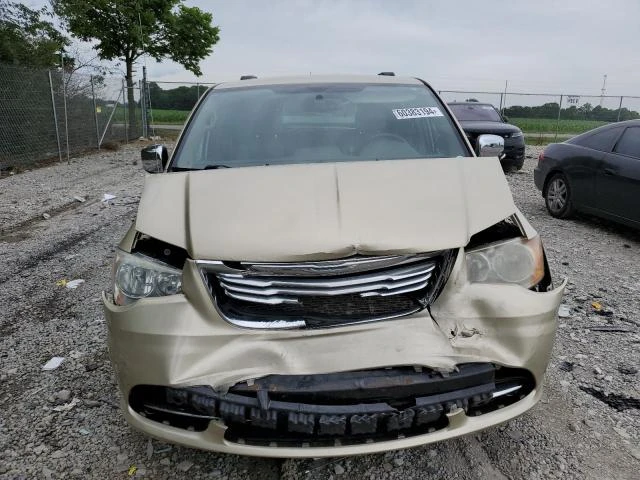 Photo 4 VIN: 2A4RR8DG4BR758445 - CHRYSLER TOWN & COU 