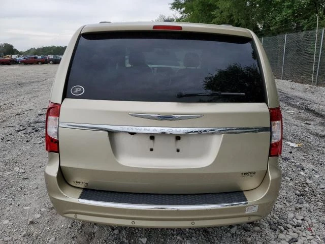 Photo 5 VIN: 2A4RR8DG4BR758445 - CHRYSLER TOWN & COU 