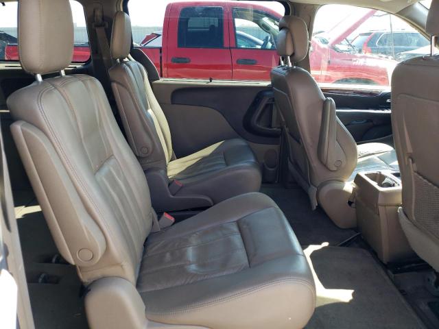 Photo 9 VIN: 2A4RR8DG4BR779859 - CHRYSLER TOWN & COU 