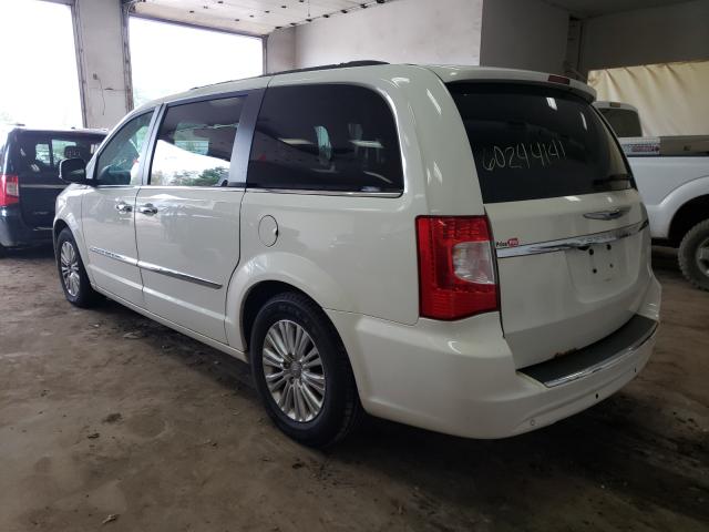 Photo 2 VIN: 2A4RR8DG4BR781529 - CHRYSLER TOWN &AMP COU 