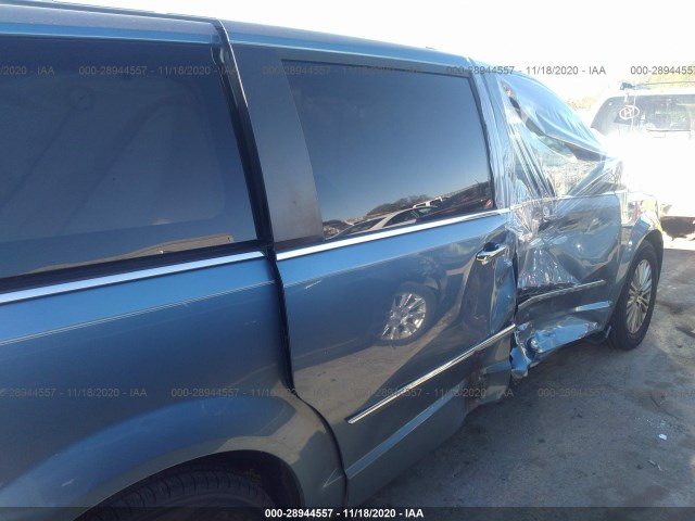 Photo 5 VIN: 2A4RR8DG5BR758891 - CHRYSLER TOWN & COUNTRY 