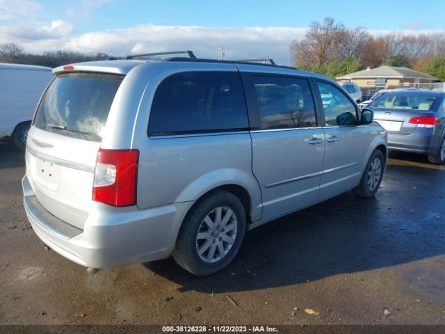 Photo 3 VIN: 2A4RR8DG6BR604996 - CHRYSLER TOWN & COUNTRY 