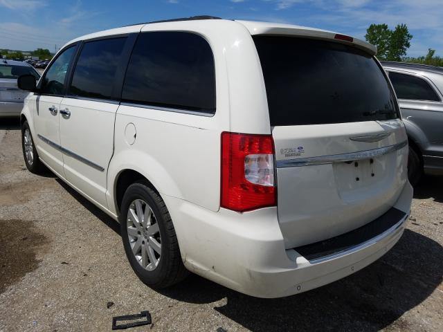 Photo 2 VIN: 2A4RR8DG6BR712941 - CHRYSLER TOWN & COU 