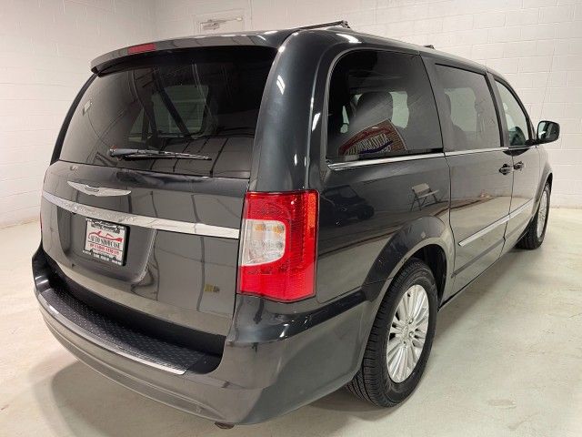 Photo 4 VIN: 2A4RR8DG6BR746717 - CHRYSLER TOWN & COUNTRY 