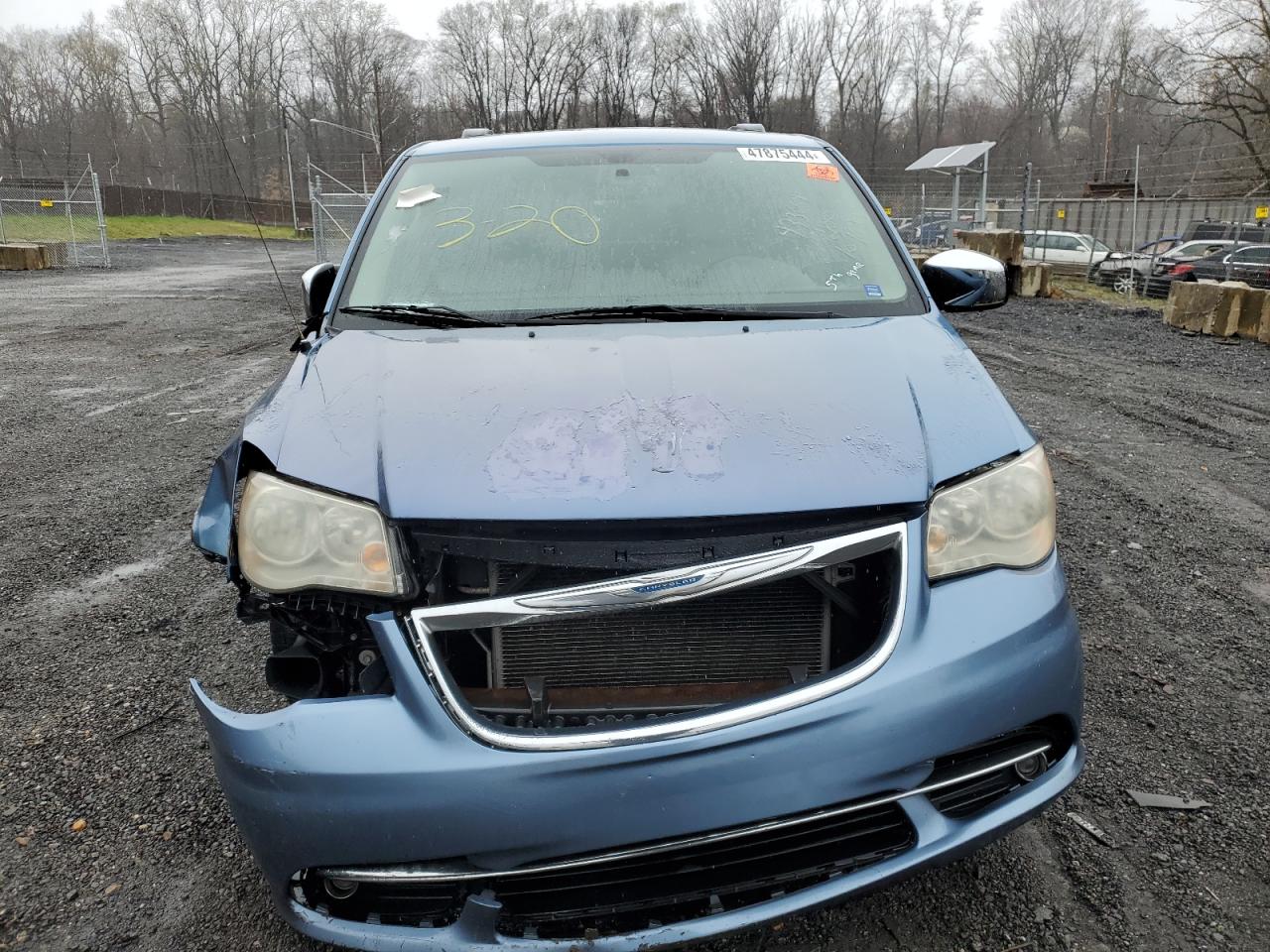 Photo 4 VIN: 2A4RR8DG6BR781256 - CHRYSLER TOWN & COUNTRY 