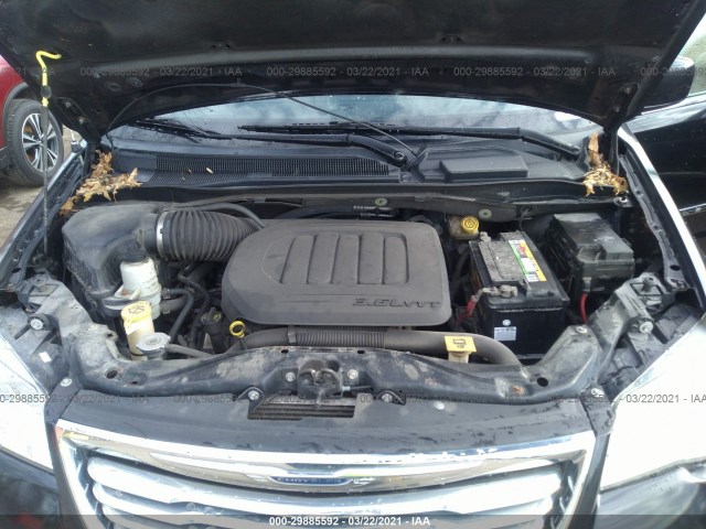 Photo 9 VIN: 2A4RR8DG7BR616252 - CHRYSLER TOWN & COUNTRY 