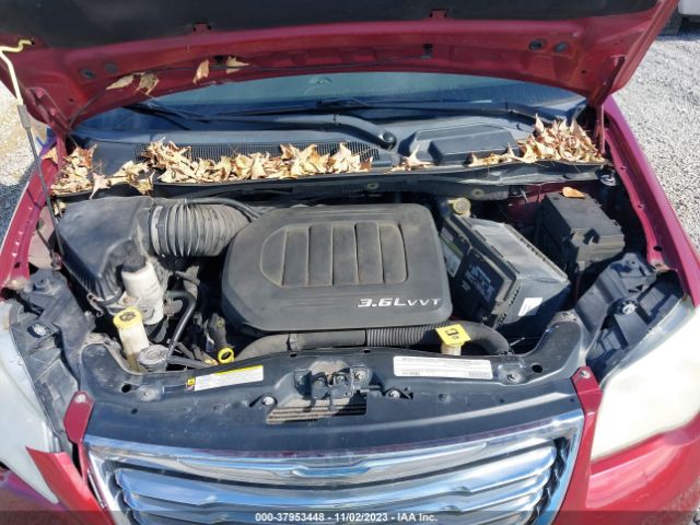 Photo 9 VIN: 2A4RR8DG7BR682252 - CHRYSLER TOWN & COUNTRY 