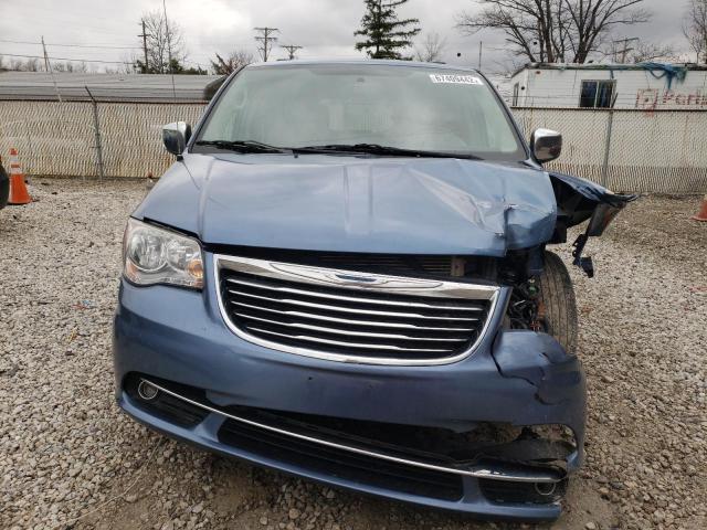 Photo 4 VIN: 2A4RR8DG7BR714424 - CHRYSLER TOWN & COU 