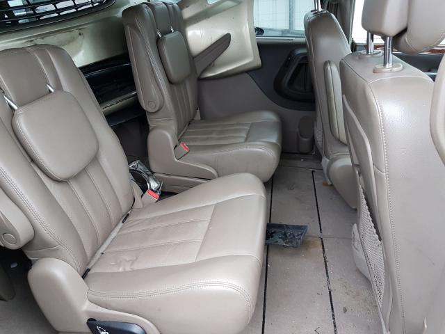 Photo 5 VIN: 2A4RR8DG7BR798034 - CHRYSLER TOWN & COU 