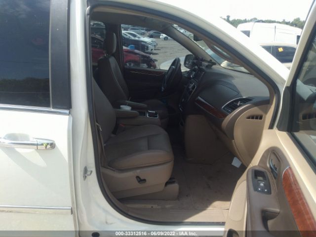 Photo 4 VIN: 2A4RR8DG7BR799796 - CHRYSLER TOWN & COUNTRY 