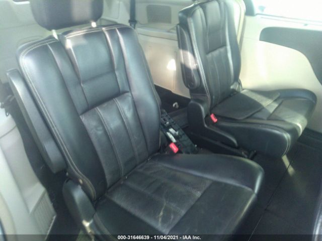 Photo 7 VIN: 2A4RR8DG8BR617183 - CHRYSLER TOWN & COUNTRY 