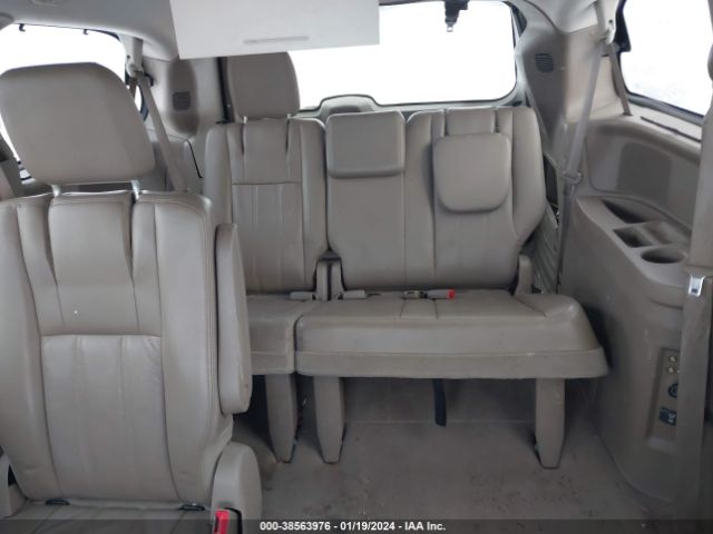 Photo 7 VIN: 2A4RR8DG8BR634856 - CHRYSLER TOWN & COUNTRY 