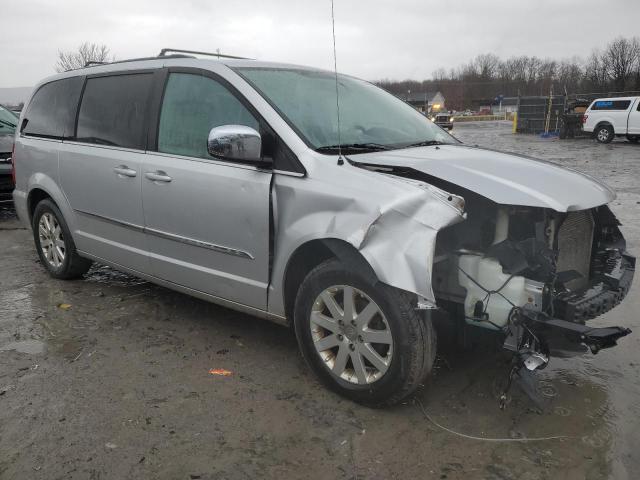 Photo 3 VIN: 2A4RR8DG9BR610873 - CHRYSLER TOWN & COU 