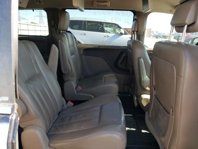 Photo 5 VIN: 2A4RR8DG9BR656395 - CHRYSLER TOWN &AMP COU 