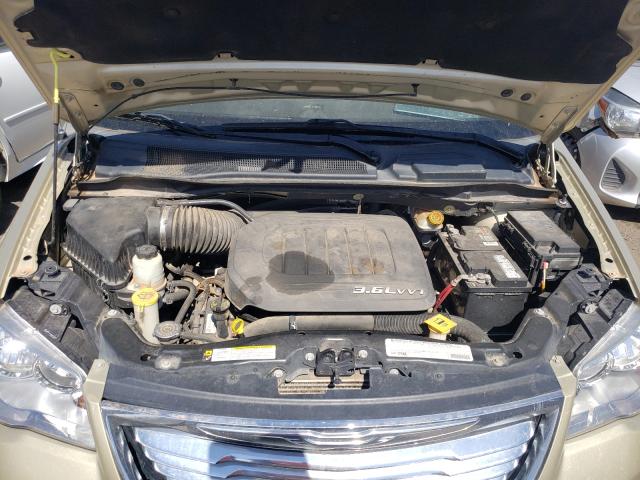 Photo 6 VIN: 2A4RR8DG9BR659247 - CHRYSLER TOWN &AMP COU 