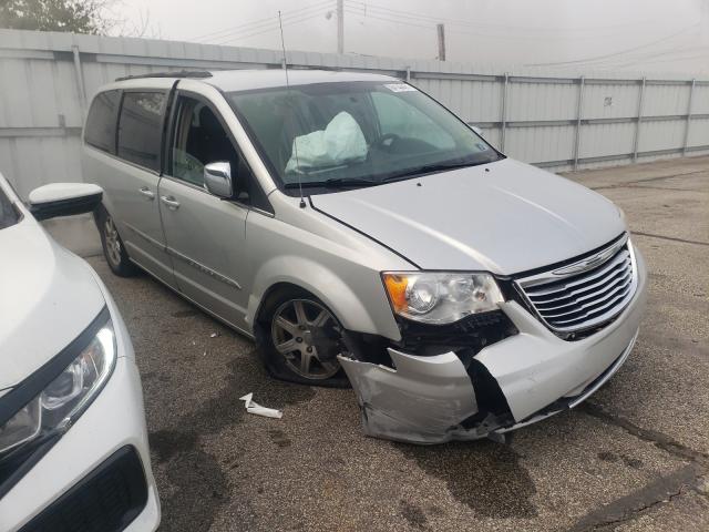 Photo 0 VIN: 2A4RR8DG9BR797015 - CHRYSLER TOWN &AMP COU 