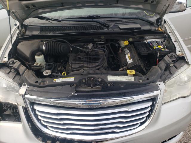 Photo 6 VIN: 2A4RR8DG9BR797015 - CHRYSLER TOWN &AMP COU 