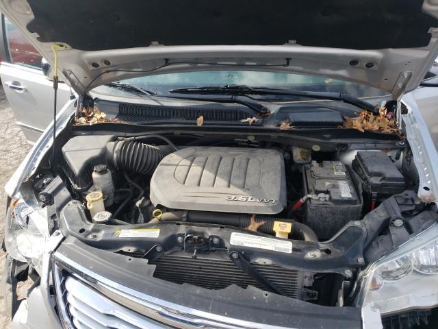 Photo 6 VIN: 2A4RR8DG9BR797645 - CHRYSLER TOWN & COU 