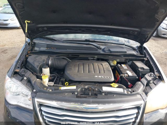 Photo 9 VIN: 2A4RR8DGXBR631280 - CHRYSLER TOWN & COUNTRY 