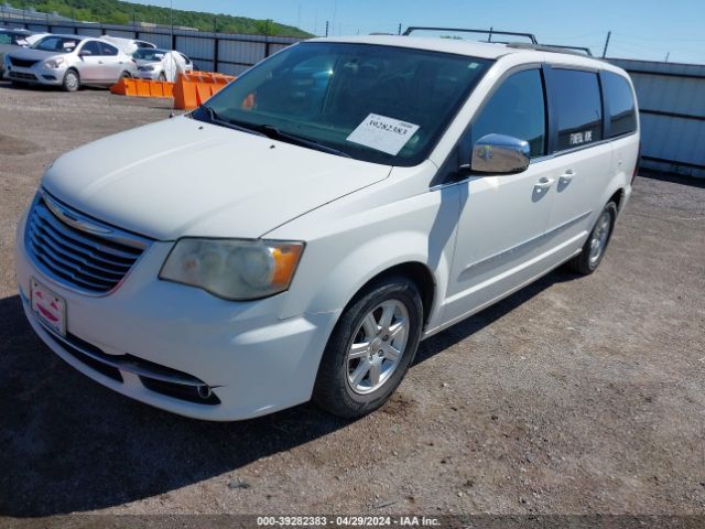 Photo 1 VIN: 2A4RR8DGXBR690099 - CHRYSLER TOWN & COUNTRY 