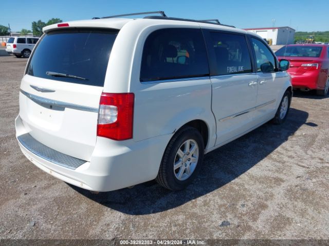 Photo 3 VIN: 2A4RR8DGXBR690099 - CHRYSLER TOWN & COUNTRY 