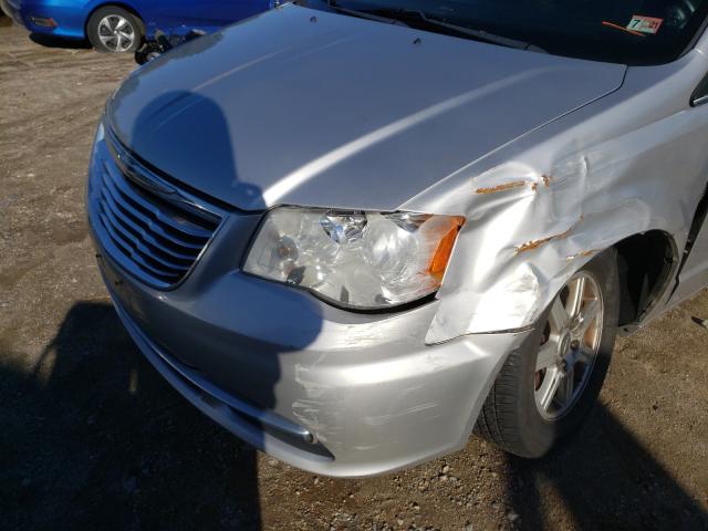 Photo 8 VIN: 2A4RR8DGXBR705782 - CHRYSLER TOWN & COU 