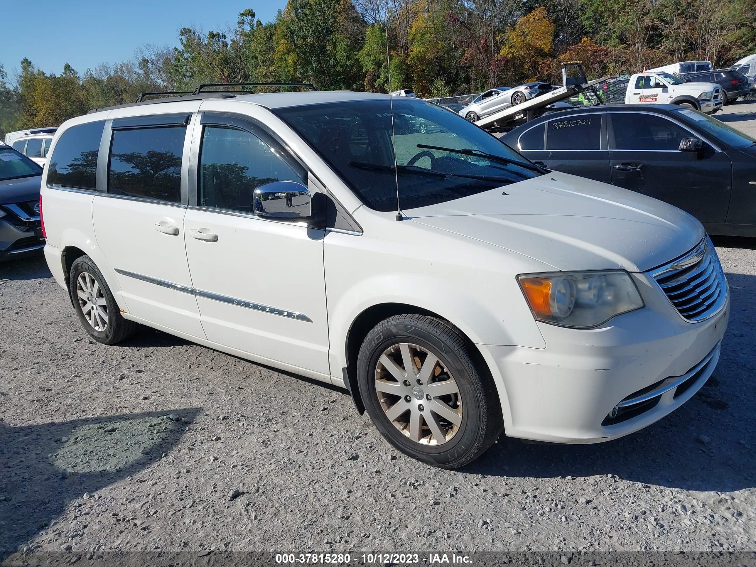 Photo 0 VIN: 2A4RR8DGXBR781079 - CHRYSLER TOWN & COUNTRY 