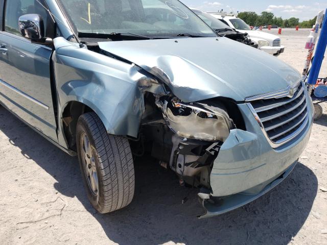 Photo 8 VIN: 2A4RR8DX0AR398640 - CHRYSLER TOWN &AMP COU 