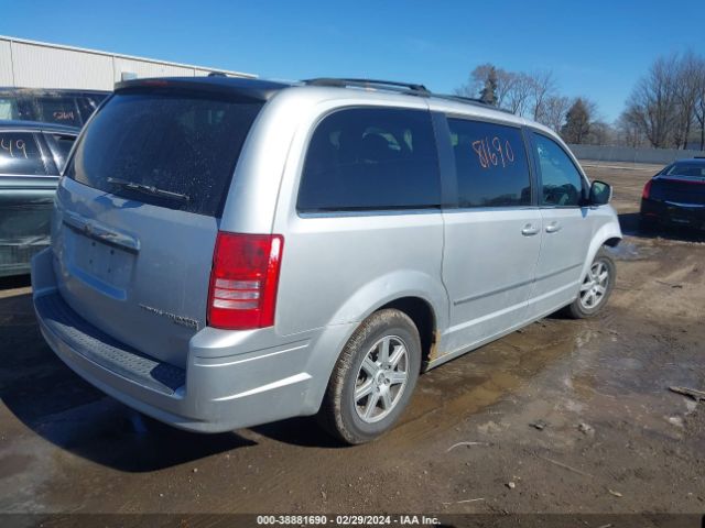 Photo 3 VIN: 2A4RR8DX0AR415873 - CHRYSLER TOWN & COUNTRY 