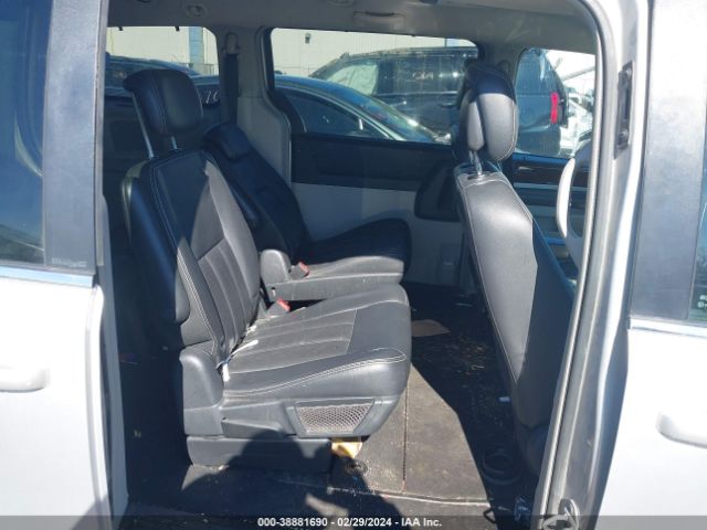 Photo 7 VIN: 2A4RR8DX0AR415873 - CHRYSLER TOWN & COUNTRY 